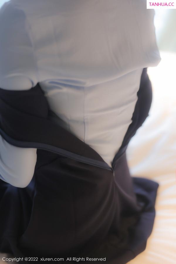 宋愉愉  [XiuRen]高清写真图 2022.10.19 No.5727 宋愉愉 黑丝制服第25张图片